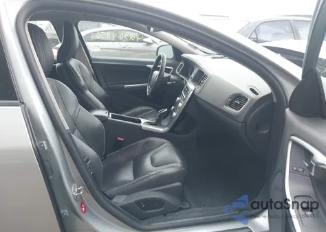 2018 Volvo S60 T5 Dynamic из США, поврежденный, VIN YV140MTL8J2460375